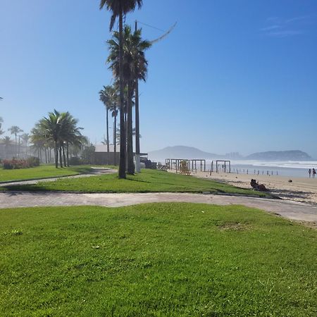 Praia Enseada - Apto 03 Quartos - 02 Vagas Na Garagem - Com Elevador - 550M Da Areia กัวรูจา ภายนอก รูปภาพ